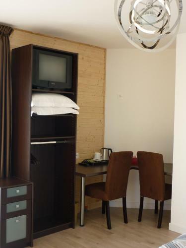 Hotel Le Relais De Beaucemaine
