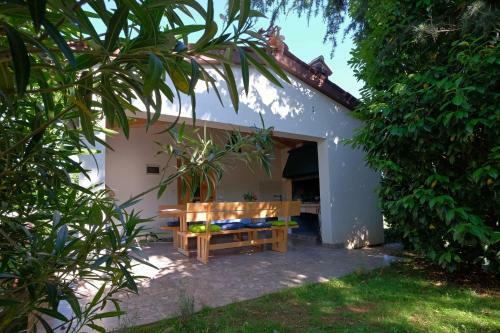 Holiday Home Kipo I Lunja