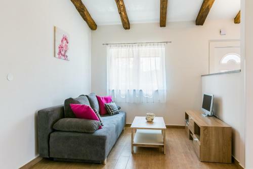 House Niko For 8 To 10 People