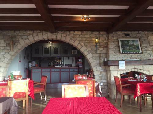 Hotel La Table Des Bons Peres