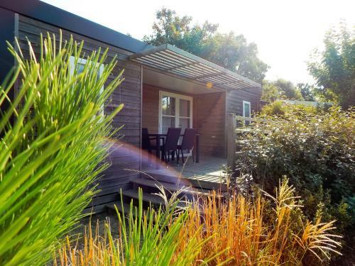 Camping Au Petit Port De L'houmeau