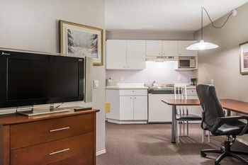 Hotel Syracuse Inn And Suites