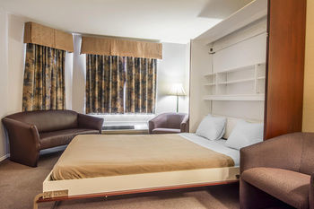 Hotel Syracuse Inn And Suites