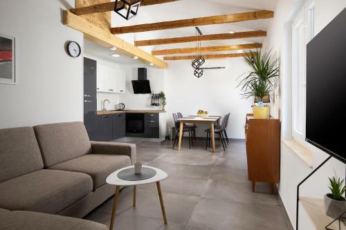 Holiday Home Laurus Garden With Private Parking