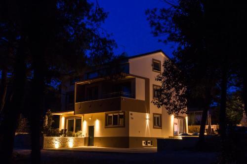 Apartamentos Beach House Villa - Ap. 2