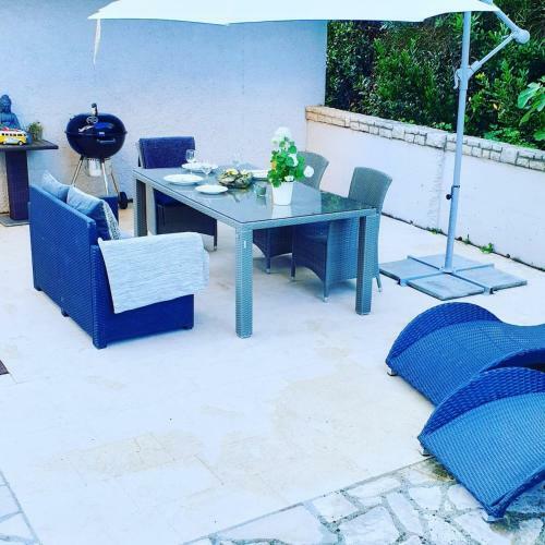 3 Bedroom, 2 Bathroom Apartment Near Rt Kamenjak