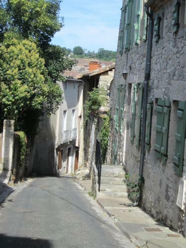 Bed & Breakfast Chambre D'h�tes La Tour De Brazalem