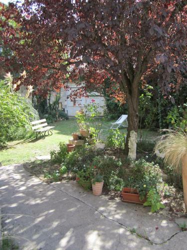 Bed & Breakfast Chambre D'h�tes La Tour De Brazalem