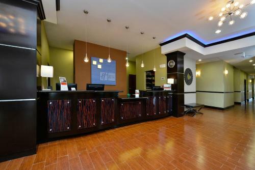 Hotel Holiday Inn Express Alva