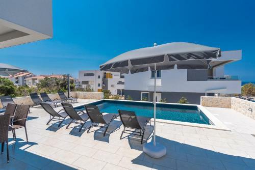 Villa Adria 2 Luxury Apartment With A Pool