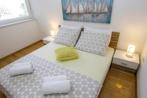 Apartments With A Parking Space Novalja, Pag - 17364