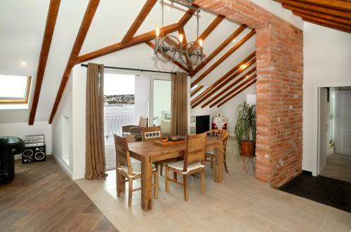 Apartment Holiday In Podstrana