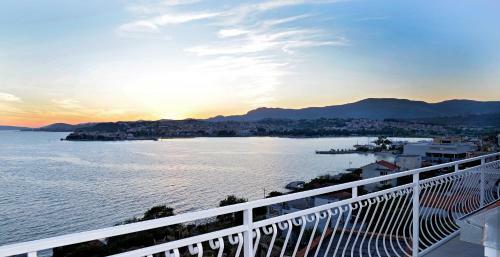 Apartment Holiday In Podstrana