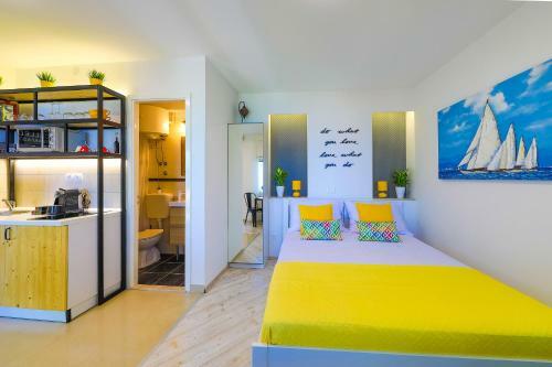 B&r, Beach Studio Apartment