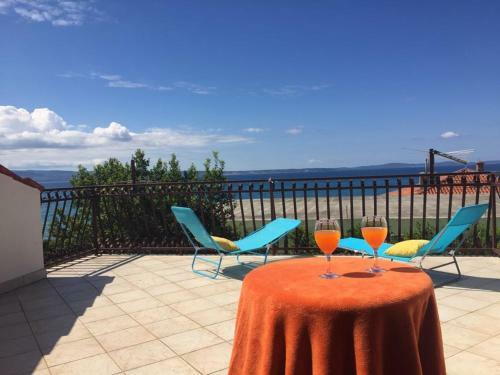 Big 4-bedroom Apartment Perica, Podstrana