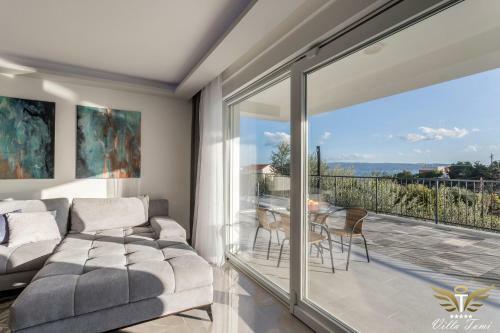 Brand New And Unique Villa Tomi