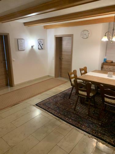 Apartamento Ferienwohnung- Pfenniggeiger