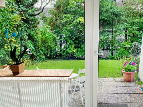 Apartamento Little Black Forest Garden
