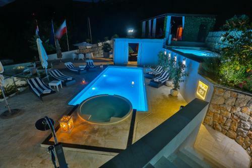 Villa Berfami - 3 Private Pools, Spa, Sea View