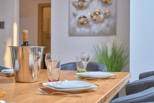 Apartamento M Entire Floor In A Spacious House With Pool