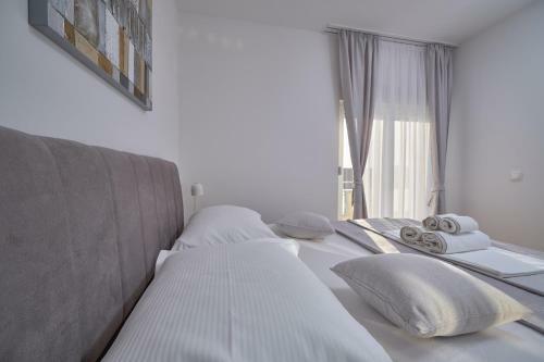 Apartamento M Entire Floor In A Spacious House With Pool