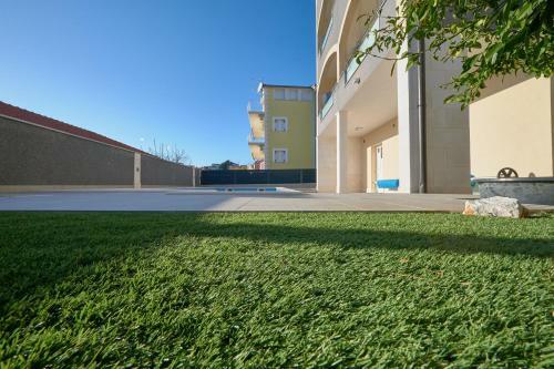Apartamento M Entire Floor In A Spacious House With Pool