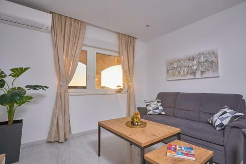Apartamento M Entire Floor In A Spacious House With Pool