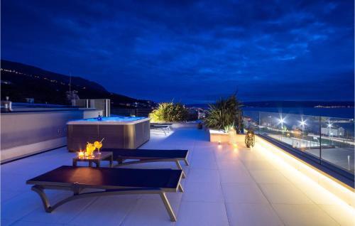 Stunning Apartment In Podstrana With