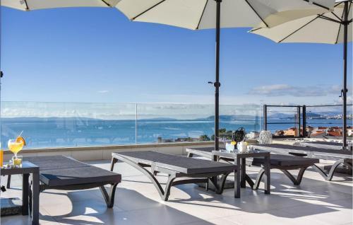 Stunning Apartment In Podstrana With