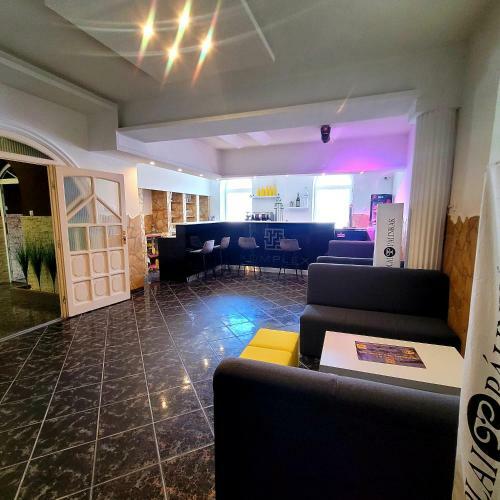 Bed & Breakfast Komplex -rendezv�nytermek-panzi�-apartman-irod�k-