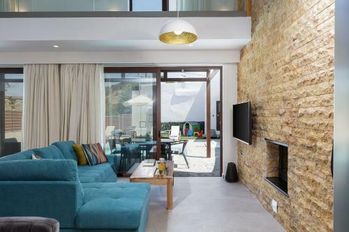 Fotinou Villa, A Secret Retreat!