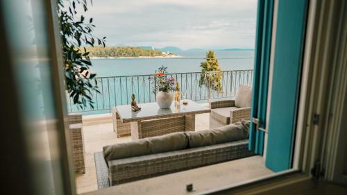 Waterfront Luxury Paradise House Apart3