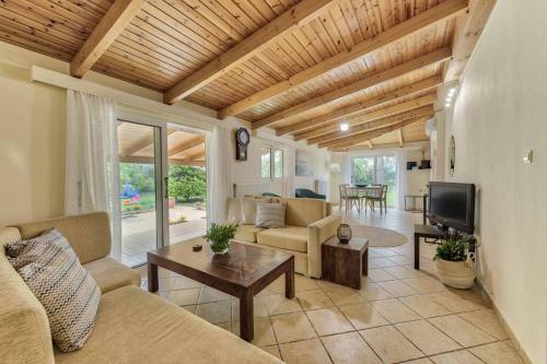 Gina's Cottage House
