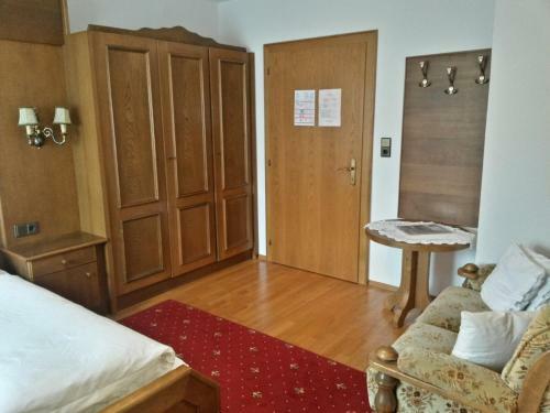 Posada Gasthof Pension Traube