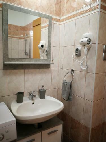 V�r�smarty Apartman Miskolc - Belv�ros - Downtown
