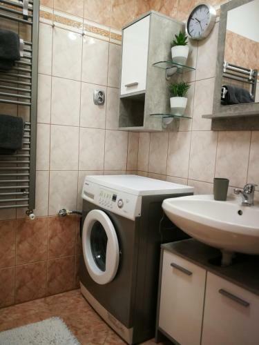 V�r�smarty Apartman Miskolc - Belv�ros - Downtown