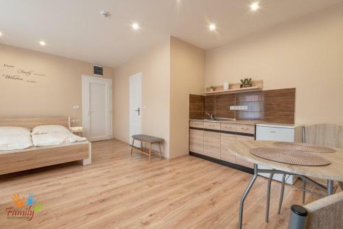 Family Apartmanh�z