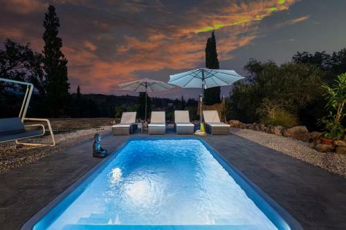 Villa Nightingale Luxury Suites Corfu