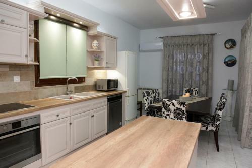 Apsenti House Skopelos