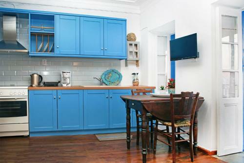 Rodia House