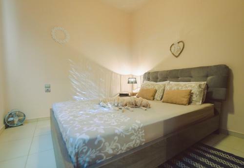 Modern 2 Bedroom House With Beautiful Garden