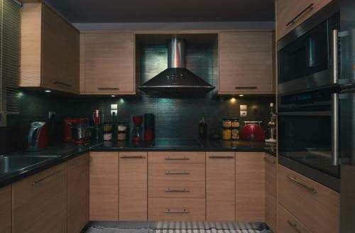 Modern 2 Bedroom House With Beautiful Garden