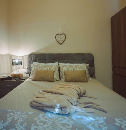 Modern 2 Bedroom House With Beautiful Garden