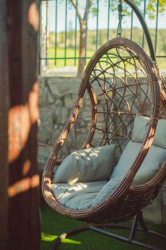 Modern 2 Bedroom House With Beautiful Garden