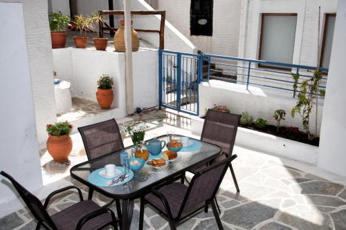 Gavrion's Nest - Premium Cycladic Studio