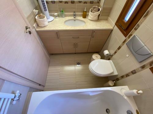 Sunny Villa By The Beach Gournes