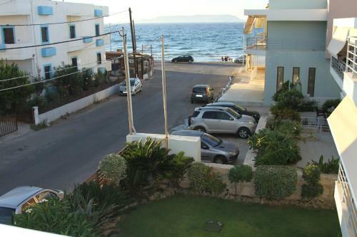 Sunny Villa By The Beach Gournes