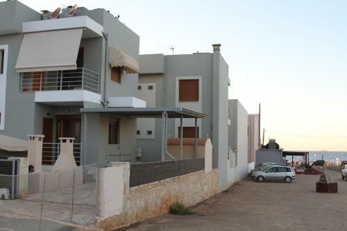 Sunny Villa By The Beach Gournes