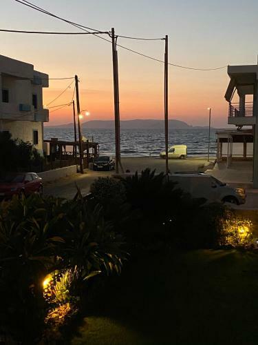 Sunny Villa By The Beach Gournes