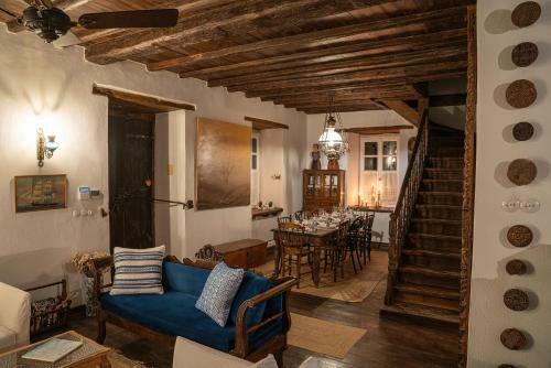 The 1813 Painter's Villa By Neuvel